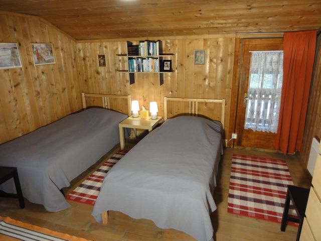 Schlafzimmer 4